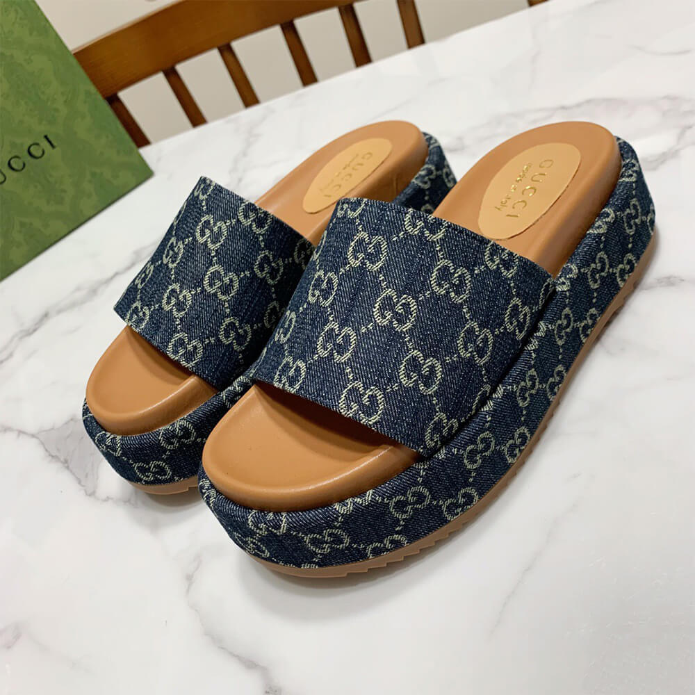 Women’s platform slide sandal