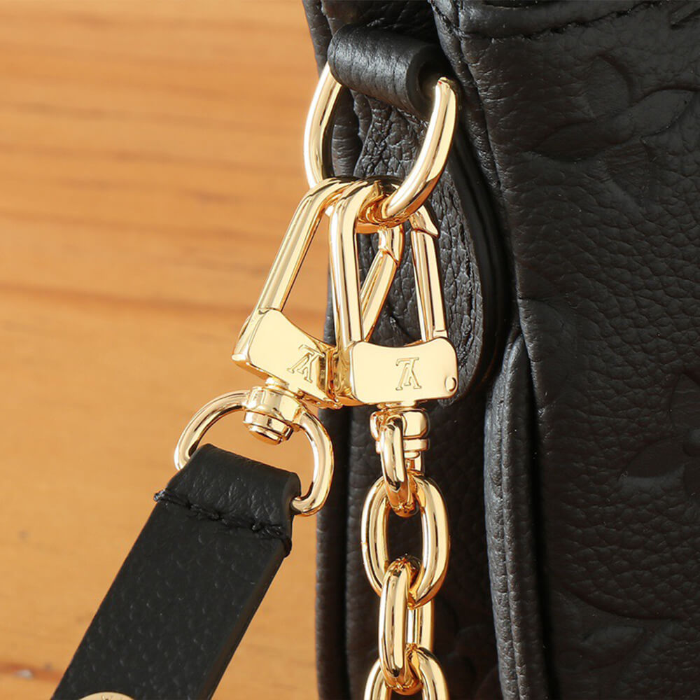 LV Liv Pochette