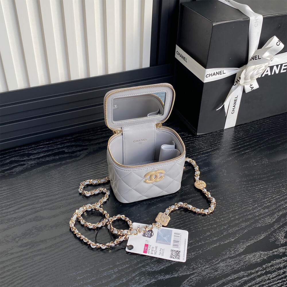 CHANEL Small Vanity with Chain(HIGH-END GRADE)