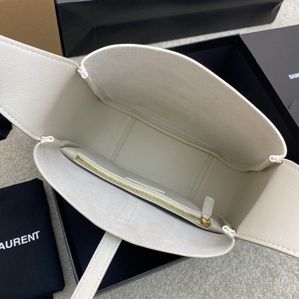 Small LE 5 À 7 bag in soft grained leather