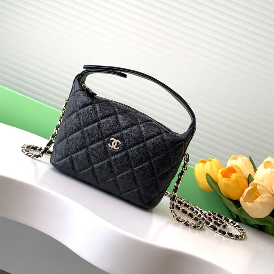 CHANEL 25C hobo bag